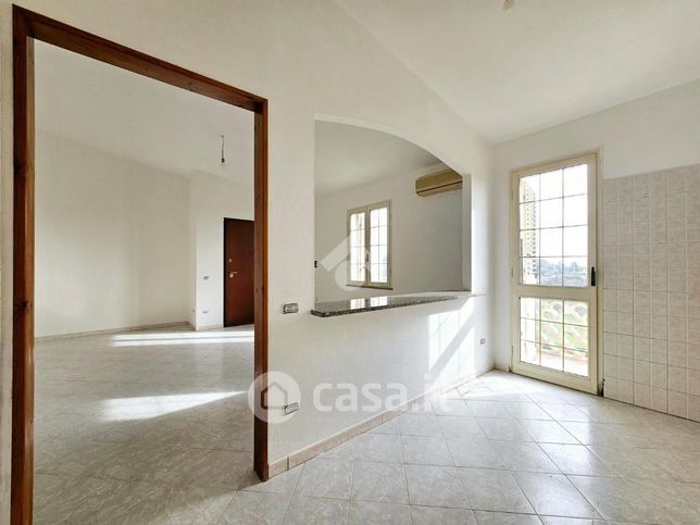 Appartamento in residenziale in Via Lago Baratz