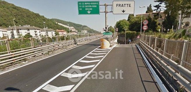 Capannone in commerciale in 