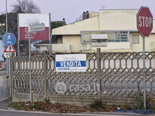 Terreno edificabile in residenziale in Via Montescudo 146