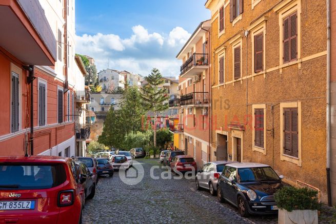 Appartamento in residenziale in Via C.Battisti