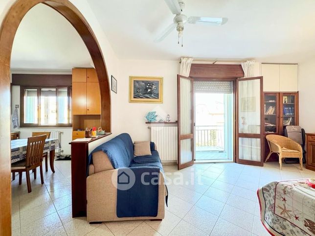 Appartamento in residenziale in Viale Ugo Bassi 6