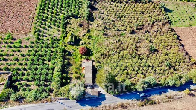 Rustico/casale in residenziale in Strada Serra