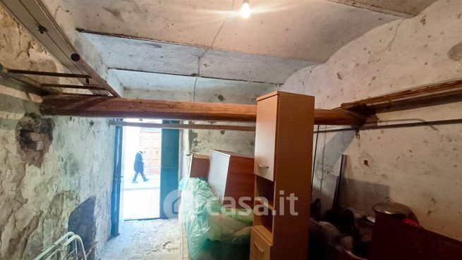 Capannone in commerciale in 