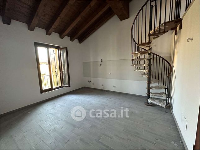 Appartamento in residenziale in Via Cesare Frassoni 17