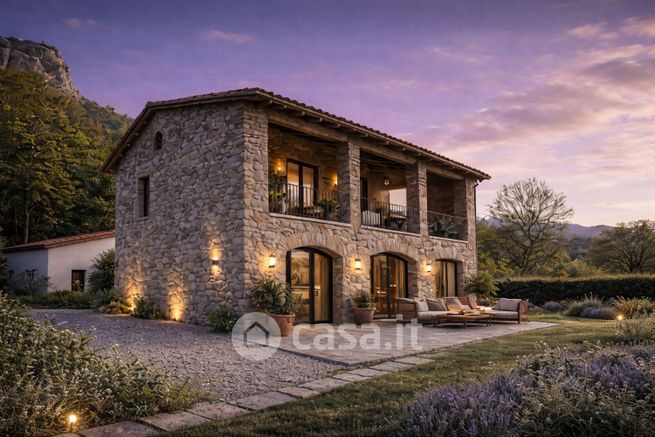 Casa indipendente in residenziale in Via Badolo