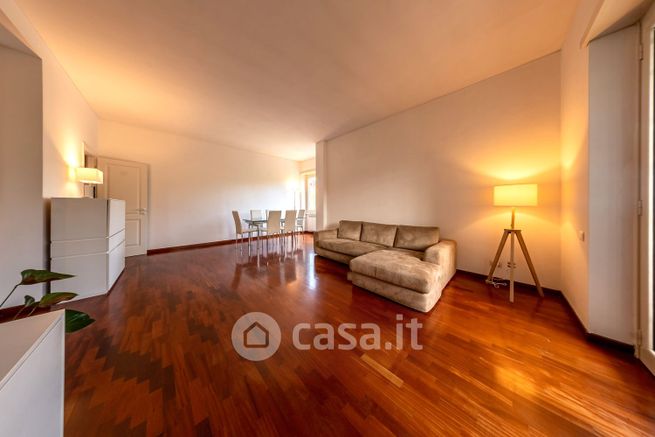 Appartamento in residenziale in Via degli Orti della Farnesina 102