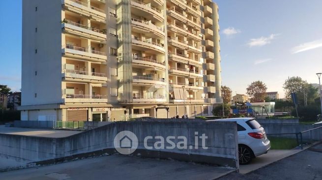 Box/posto auto in residenziale in Via Antonio Russo 14