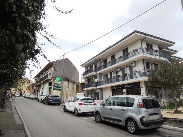 Appartamento in residenziale in Via Altavilla 33
