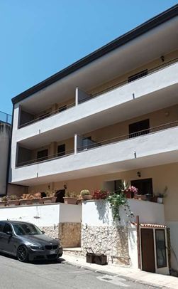 Appartamento in residenziale in Via Giordano Pippo