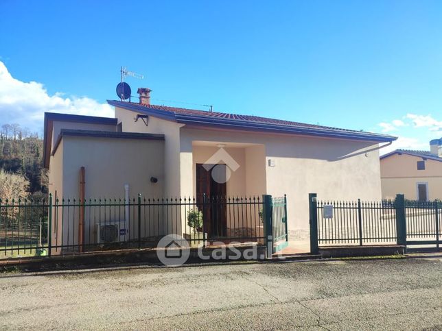 Casa indipendente in residenziale in Strada Eugubina 196