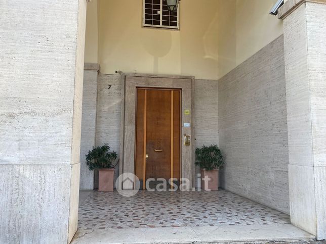 Appartamento in residenziale in Via Sant'Alberto Magno 7