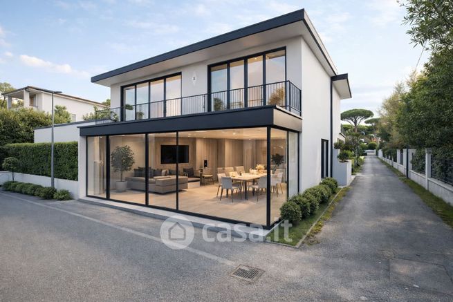 Villa in residenziale in Via A. Volta 7