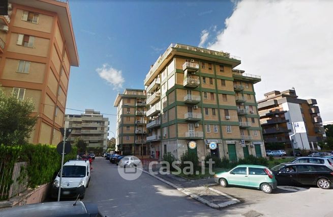 Appartamento in residenziale in Via silvio pellico