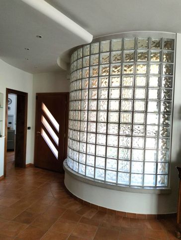 Villa in residenziale in Via XXV Aprile