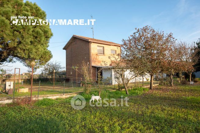 Casa indipendente in residenziale in Via Cristoforo Colombo 12