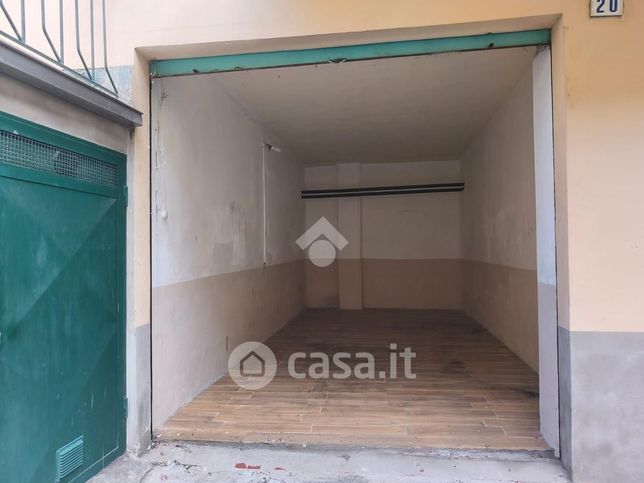 Box/posto auto in residenziale in Via Giordano Bruno 20