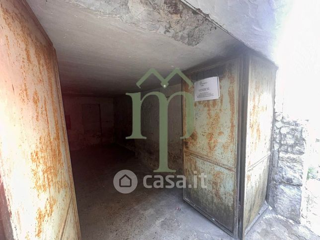 Box/posto auto in residenziale in Via Dante Alighieri