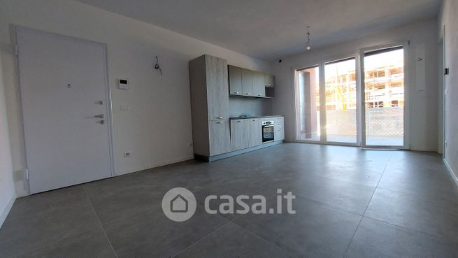 Appartamento in residenziale in Via Emanuela Loi 5