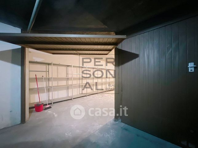 Box/posto auto in residenziale in 