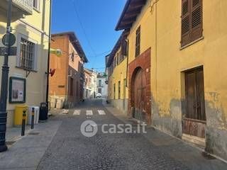 Box/posto auto in residenziale in Via Cerutti 6