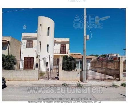 Appartamento in residenziale in Via Cb 11