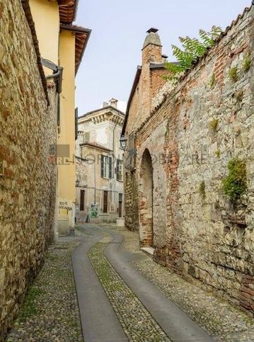 Appartamento in residenziale in Via Carlo Cattaneo