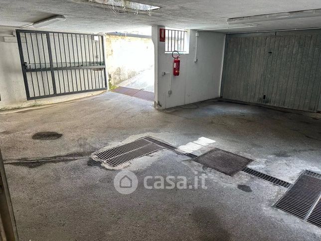 Box/posto auto in residenziale in Via Roma 28