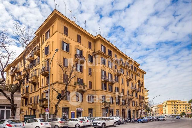 Appartamento in residenziale in Via Taranto 178