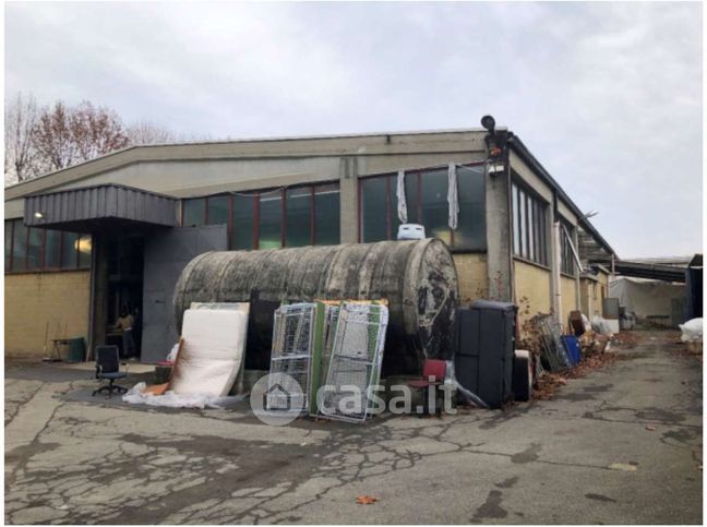 Capannone in commerciale in Via Risorgimento