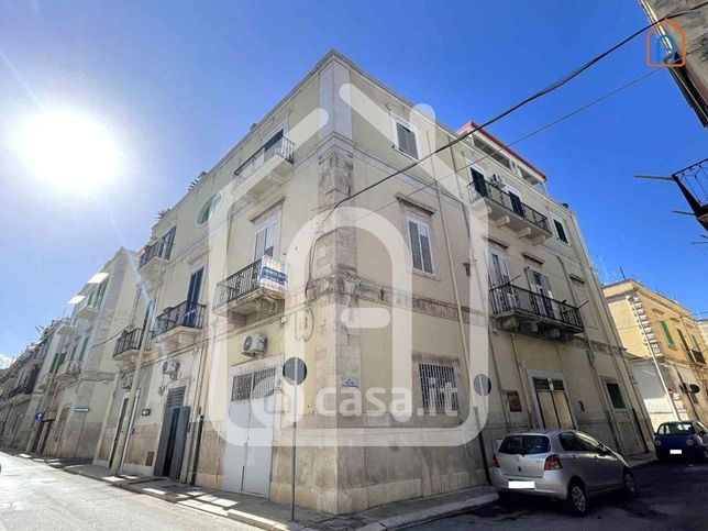 Appartamento in residenziale in Via Cairoli 20