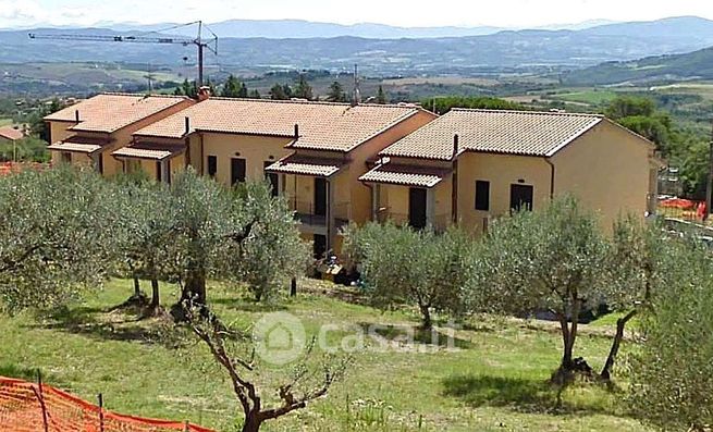 Appartamento in residenziale in Vocabolo Collebrano 55