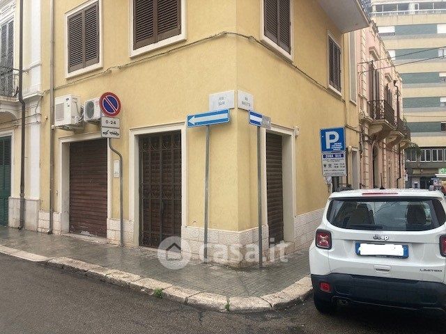 Ufficio in commerciale in Via Bari 19 -1