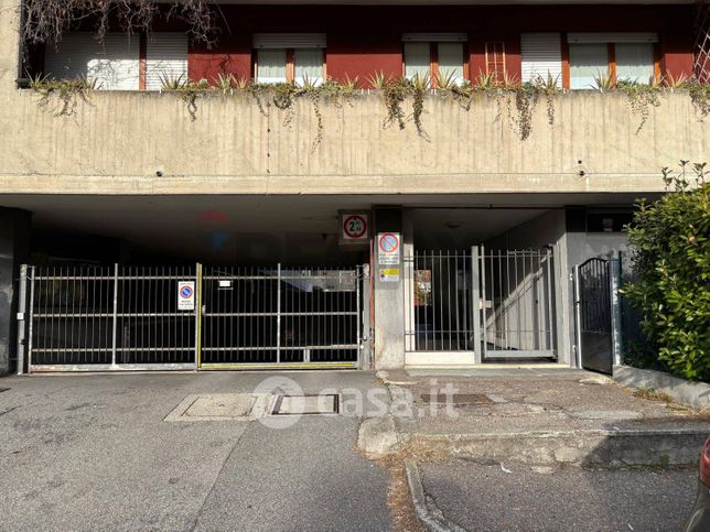 Box/posto auto in residenziale in Via Daniele Manin 30