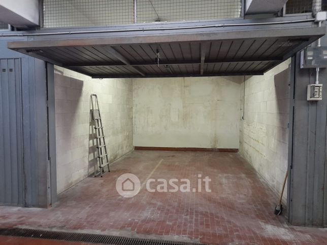 Garage/posto auto in residenziale in Via Fabriano 1