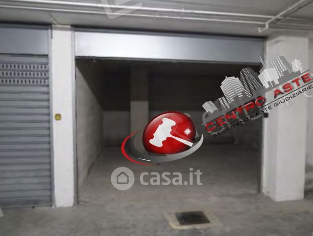 Garage/posto auto in residenziale in Via Giuseppe Fenoglio