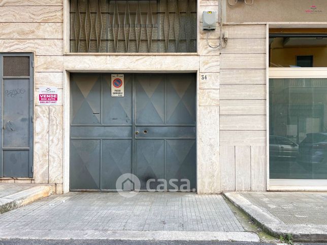 Box/posto auto in residenziale in Via El Alamein 34