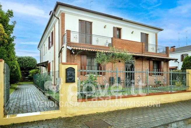 Appartamento in residenziale in Via Pasquale Modestino 10