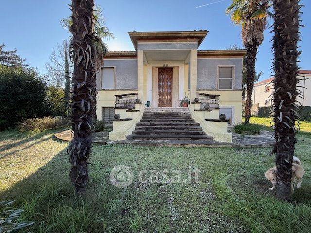 Casa bi/trifamiliare in residenziale in Via G. Matteotti
