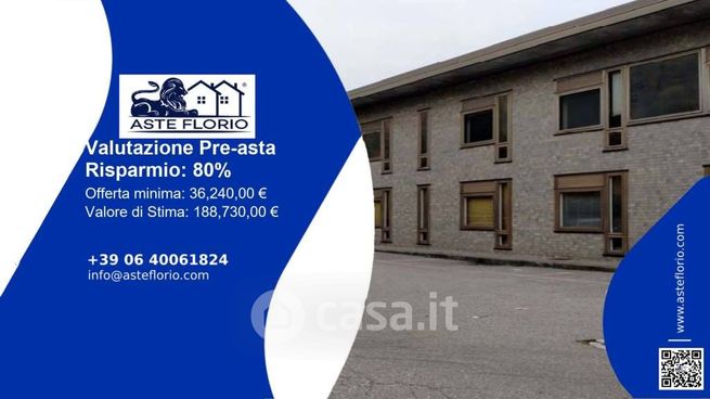 Ufficio in commerciale in Via Peschiera