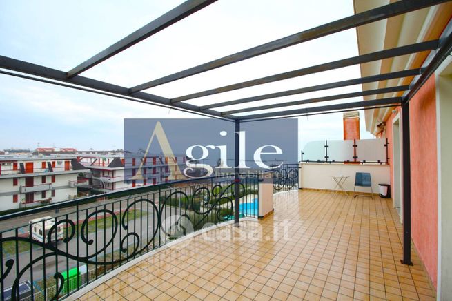Appartamento in residenziale in Via dei Pioppi