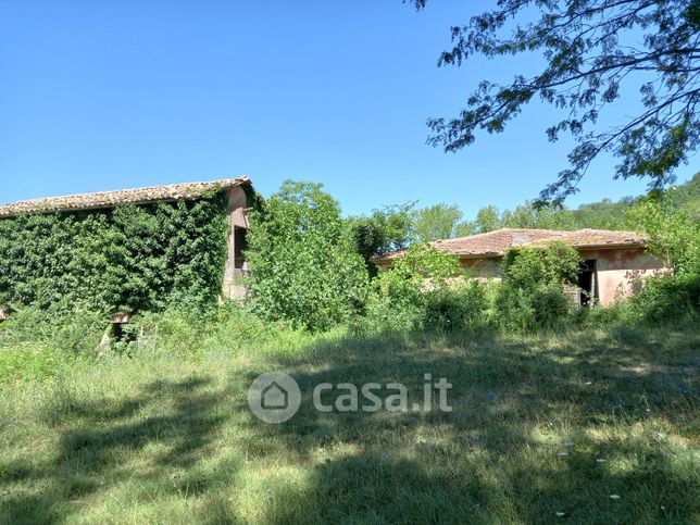 Terreno agricolo in commerciale in loc. Pero dei Santi