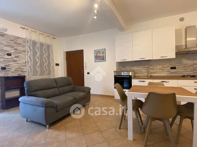 Appartamento in residenziale in Viale Giustetti 53