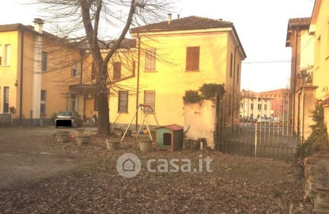 Villetta a schiera in residenziale in Via XI Febbraio 6