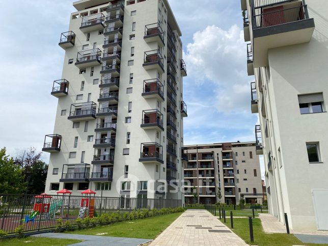 Appartamento in residenziale in Via Filippo de Pisis 5