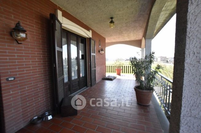 Villa in residenziale in Via la Bionda