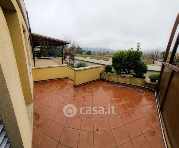 Villetta a schiera in residenziale in Via della Resistenza 225