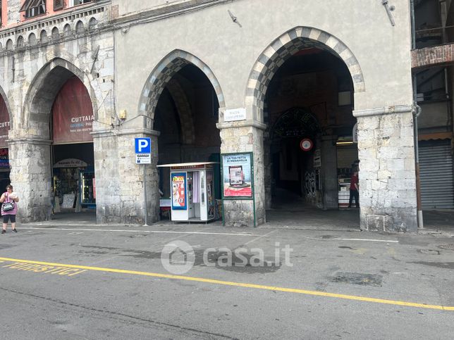 Attività/licenza (con o senza mura) in commerciale in Via di Sottoripa