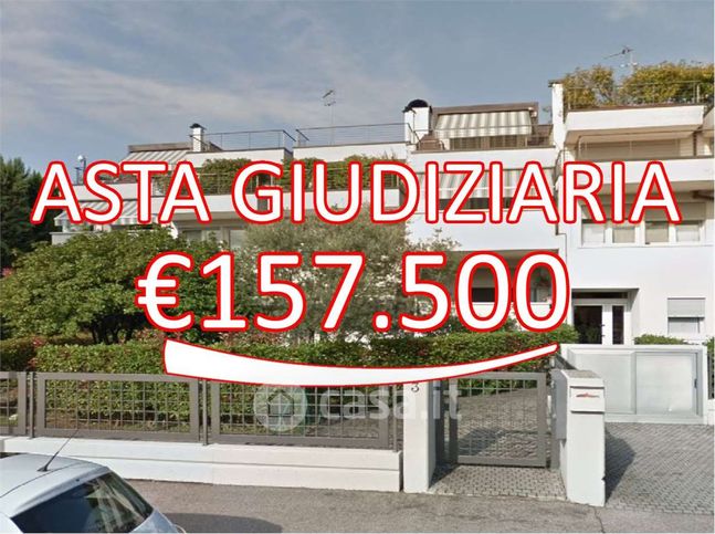 Appartamento in residenziale in Via Emilia 3