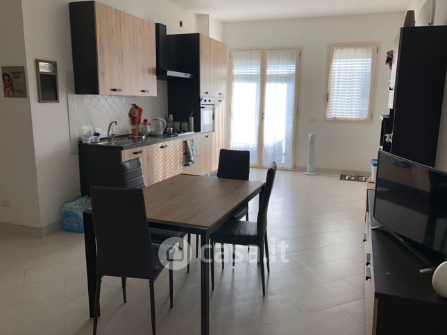 Appartamento in residenziale in Viale Piero Pozzoli 34