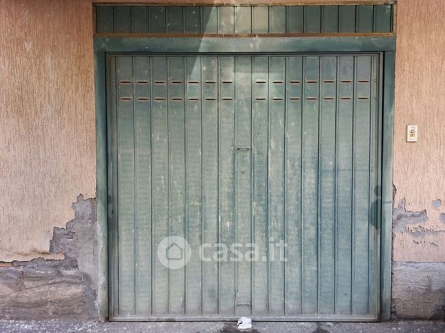 Box/posto auto in residenziale in Via Marchese di Casalotto 47